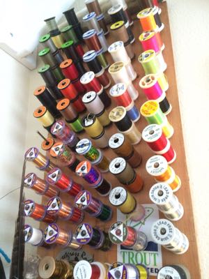 Tying thread